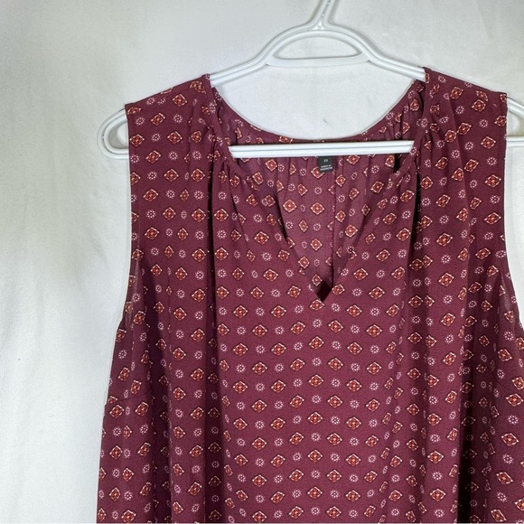 Lane Bryant Sleeveless Burgundy Popover Top - Picture 2 of 7
